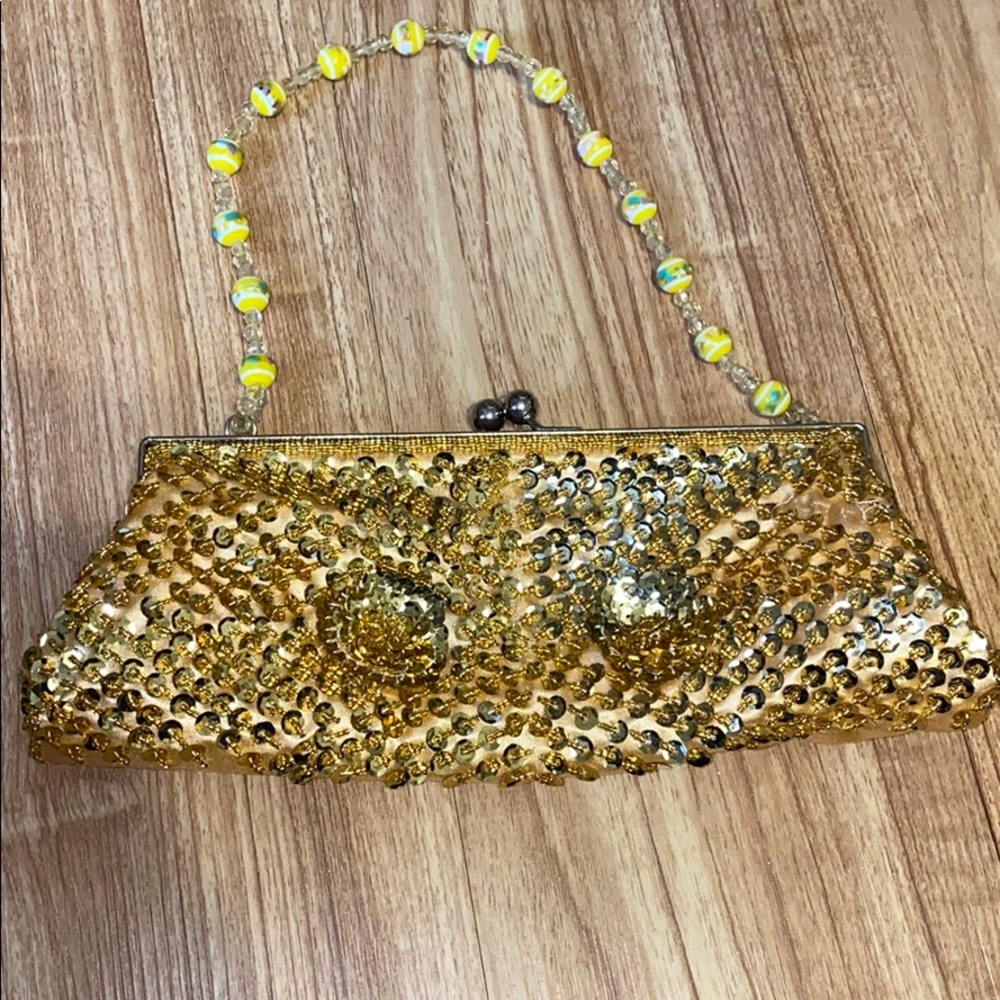 Chateau Gold Clutch